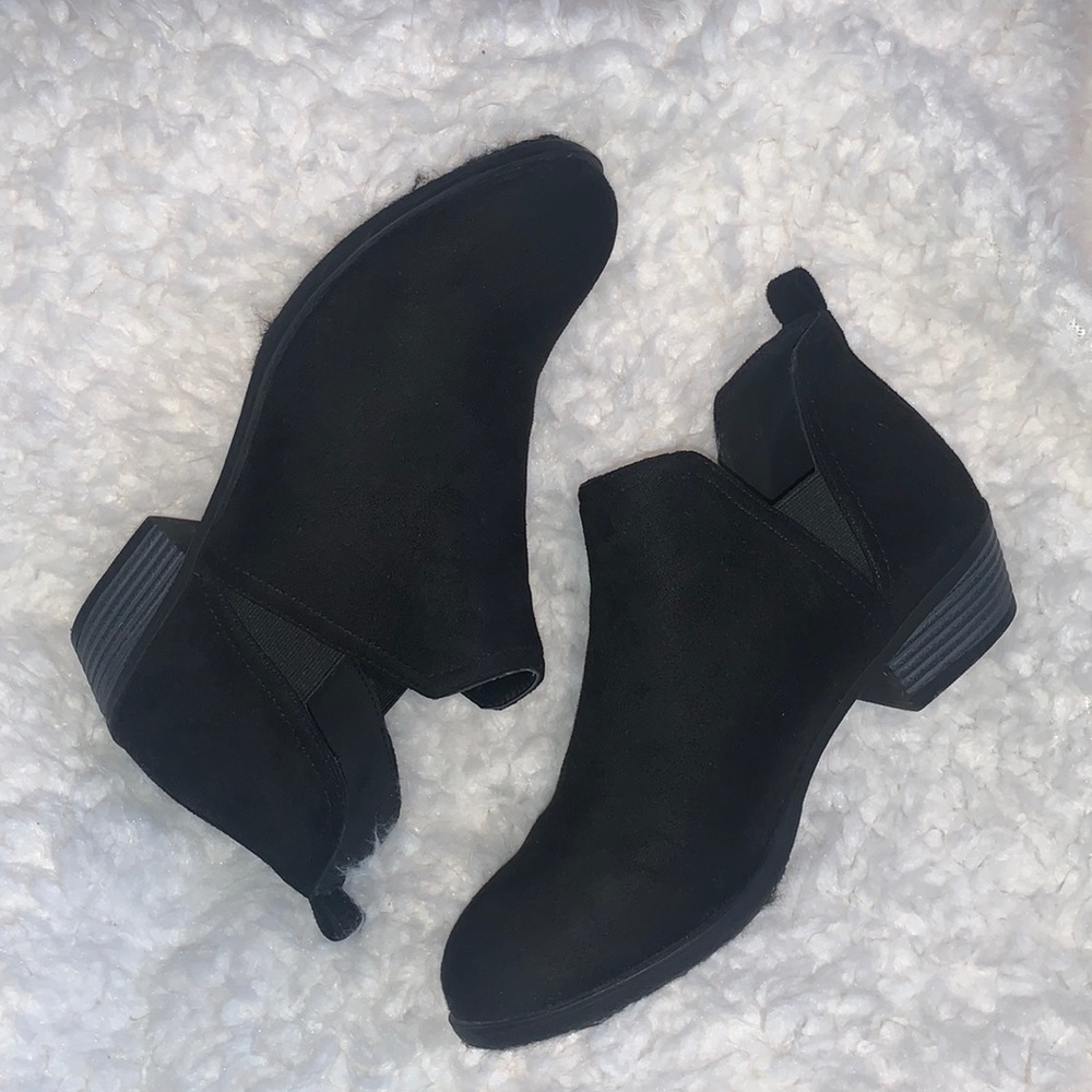 ANKLE BOOTS/BOOTIES
